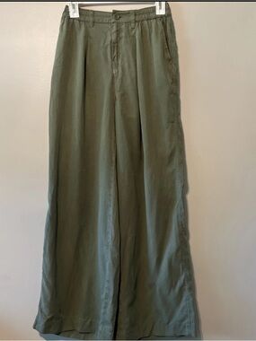 American Eagle Outfitters Olive Wide-Leg Chinos